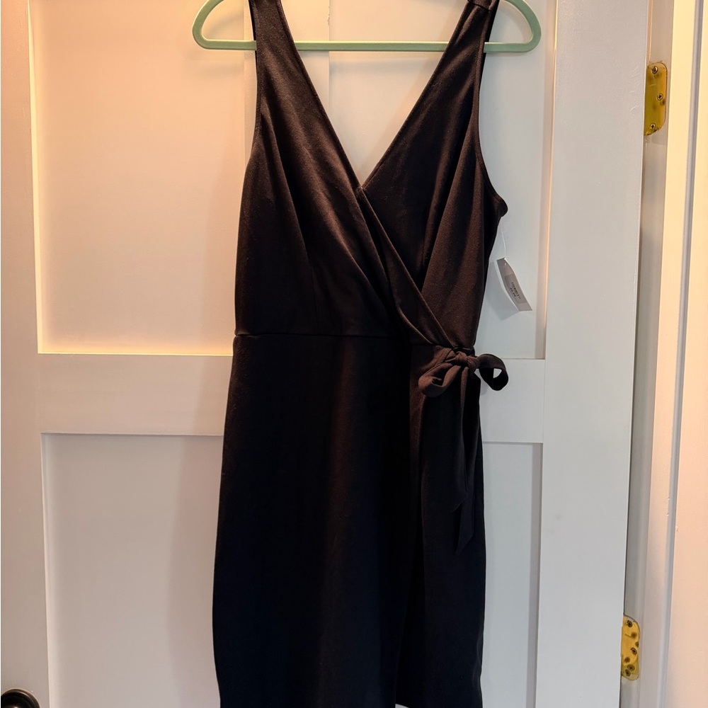 Black Knit Sleeveless Wrap Dress